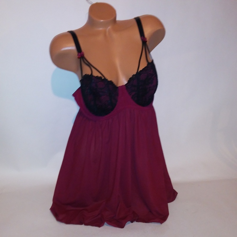 Torrid Lingerie Babydoll Size 1X Red Black Lace Trim Lightly Lined Underwire New